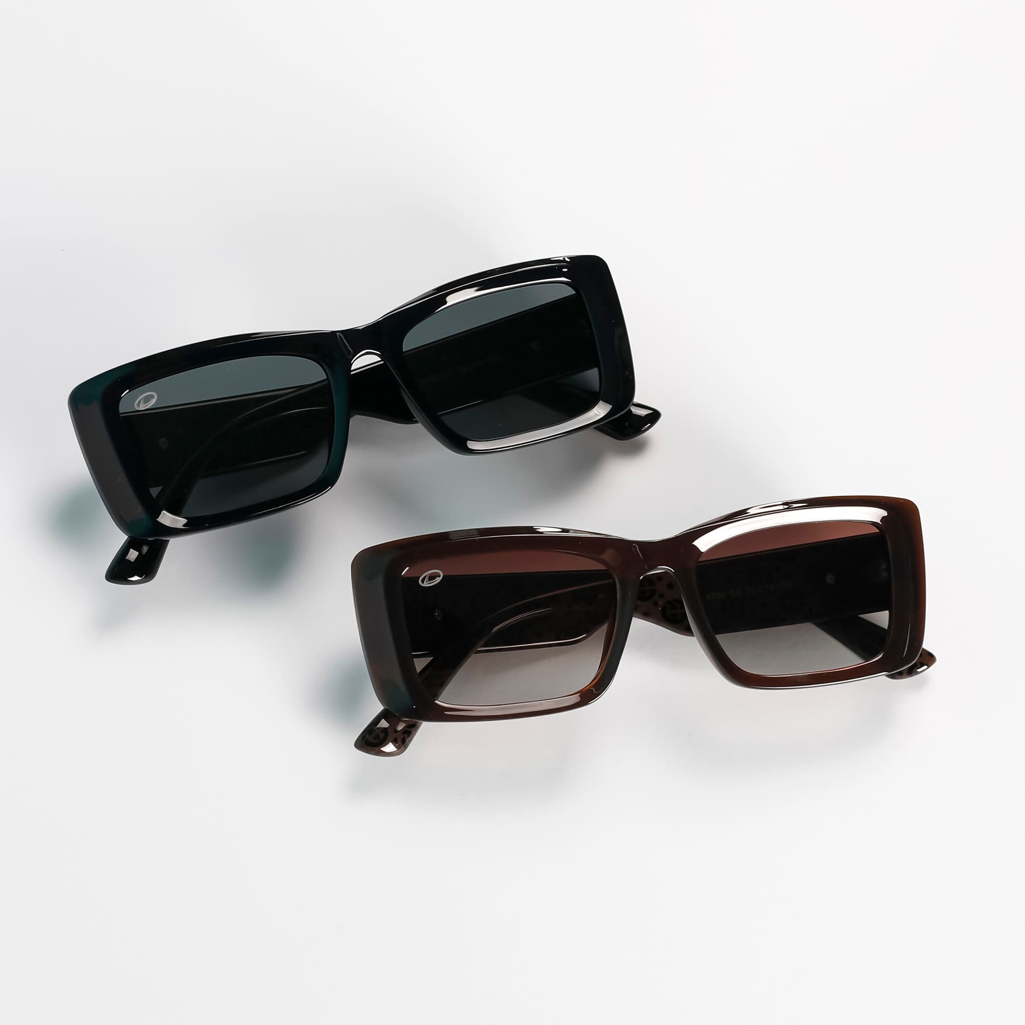 Oliverlane Female sunglass 5206